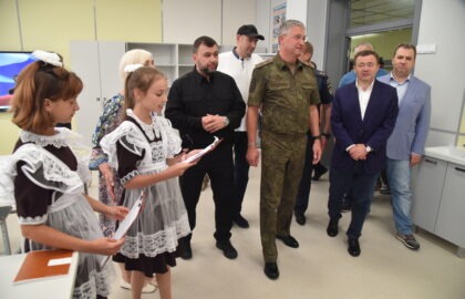 Денис Пушилин и Тимур Иванов посетили ряд завершенных и возводимых военными строителями объектов